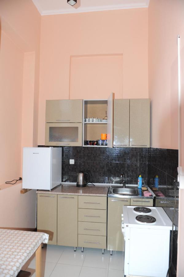 Apartment On Prospekt Mira 71 Sochumi Exterior foto