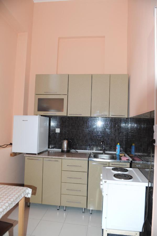 Apartment On Prospekt Mira 71 Sochumi Exterior foto